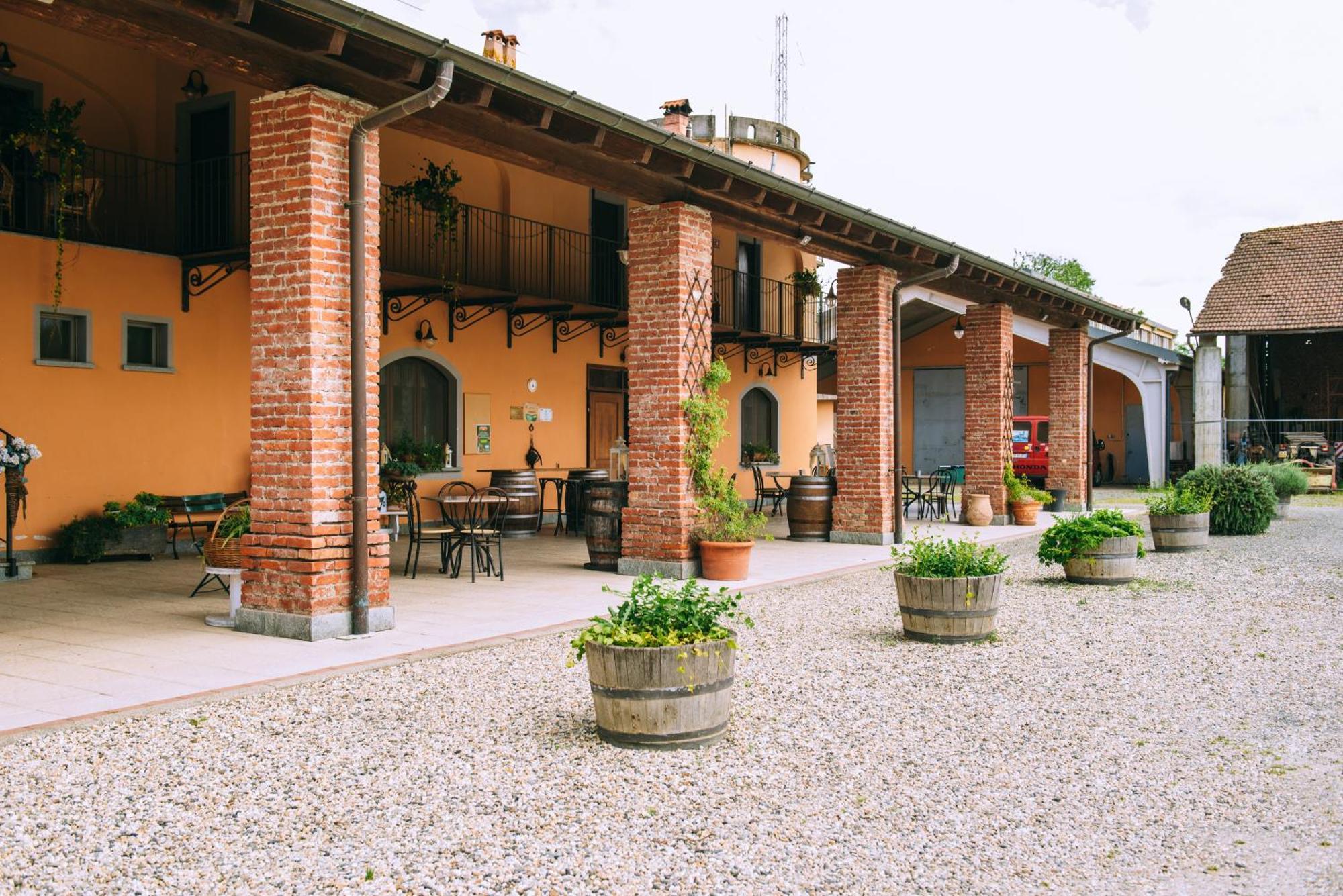 Country House Cascina Orto Pasturana ภายนอก รูปภาพ