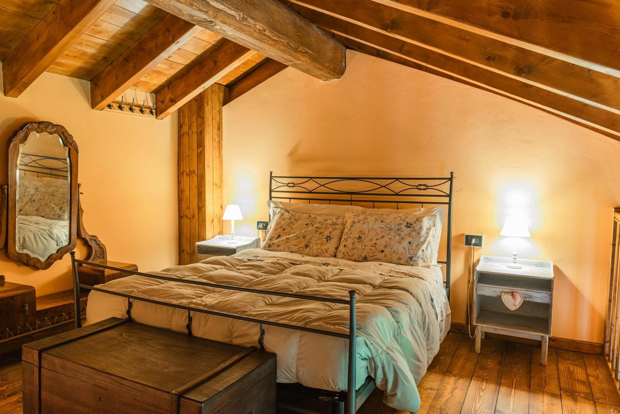 Country House Cascina Orto Pasturana ภายนอก รูปภาพ